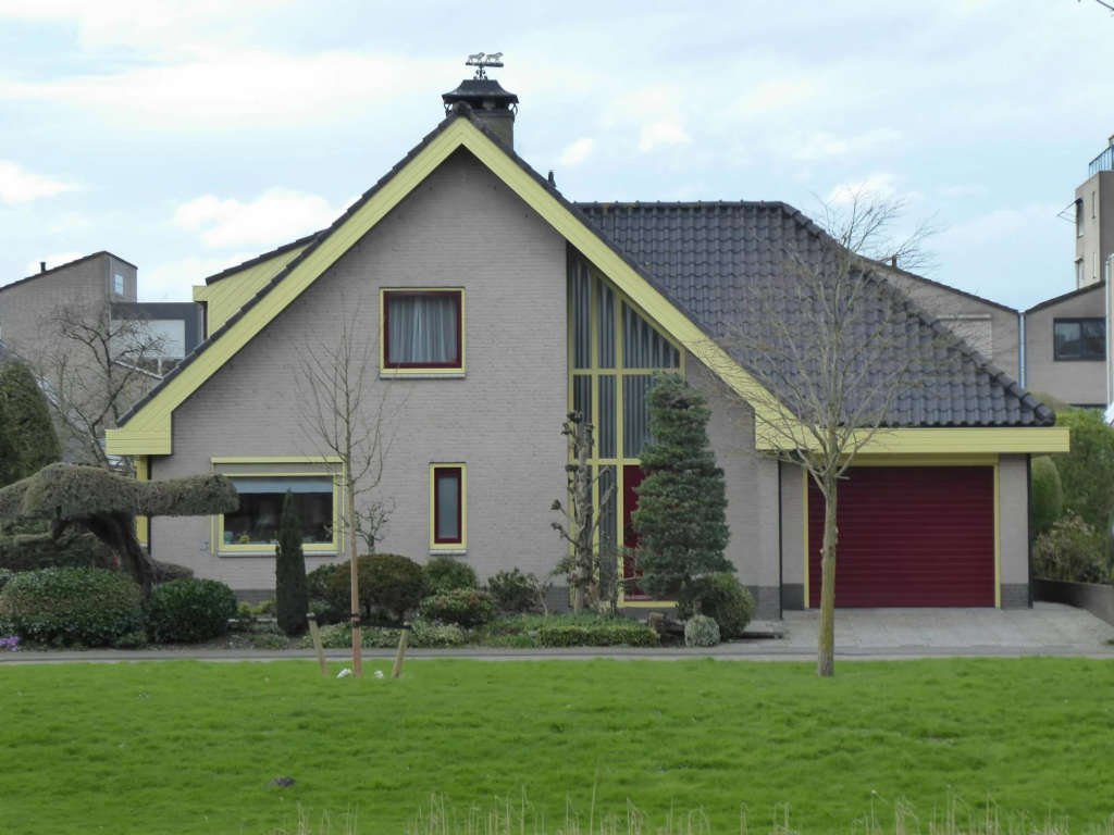 house with garage